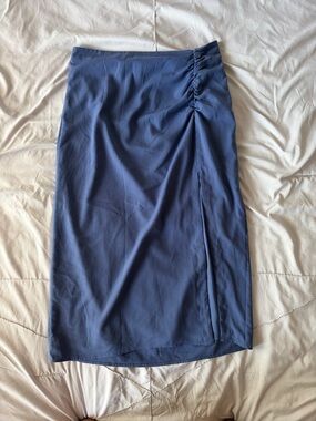 Abercrombie & Fitch Ruched Side-Slit Midi Skirt in Slate Blue Size M
